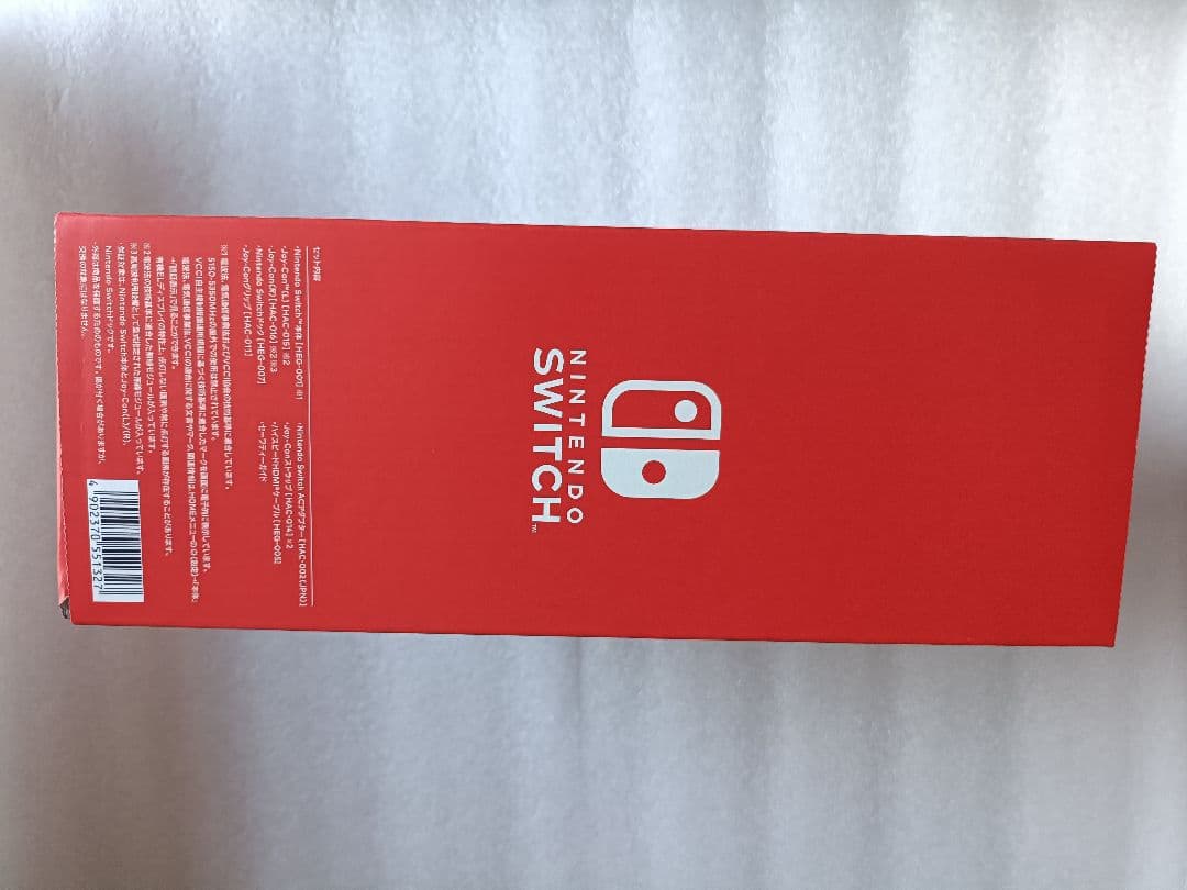 新品　Nintendo Switch 本体