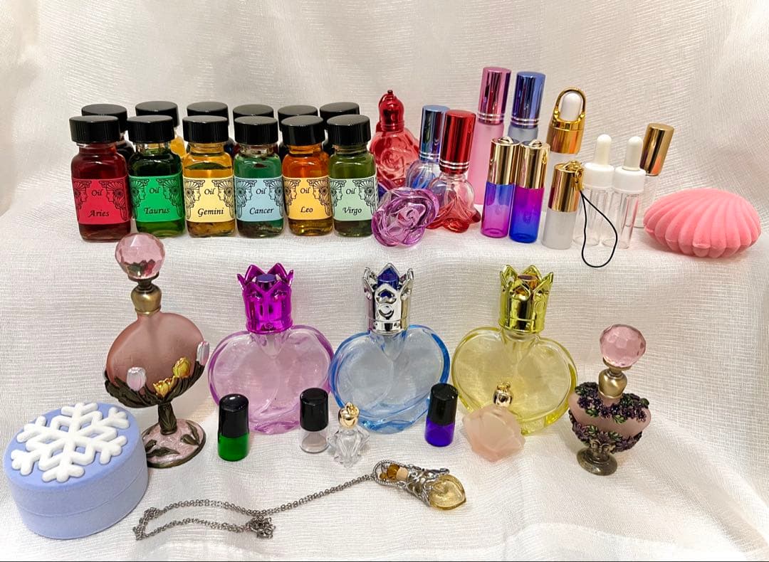 【新品・最終値下げ】アンシェントメモリーオイル 星座オイル12本 香水瓶など