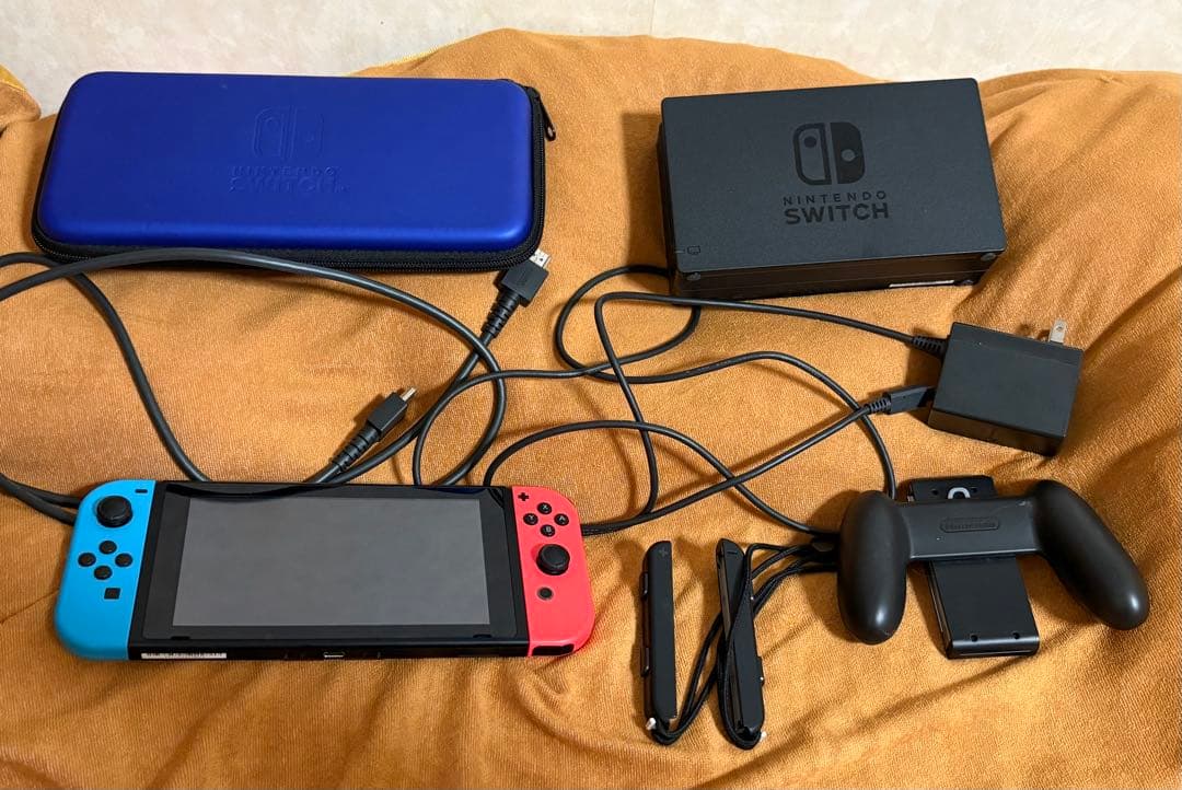 【訳あり】Nintendo Switch 本体 赤/青 SDカード・ケースつき