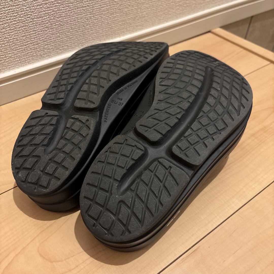 OOFOS ウーフォス OOmega 23cm