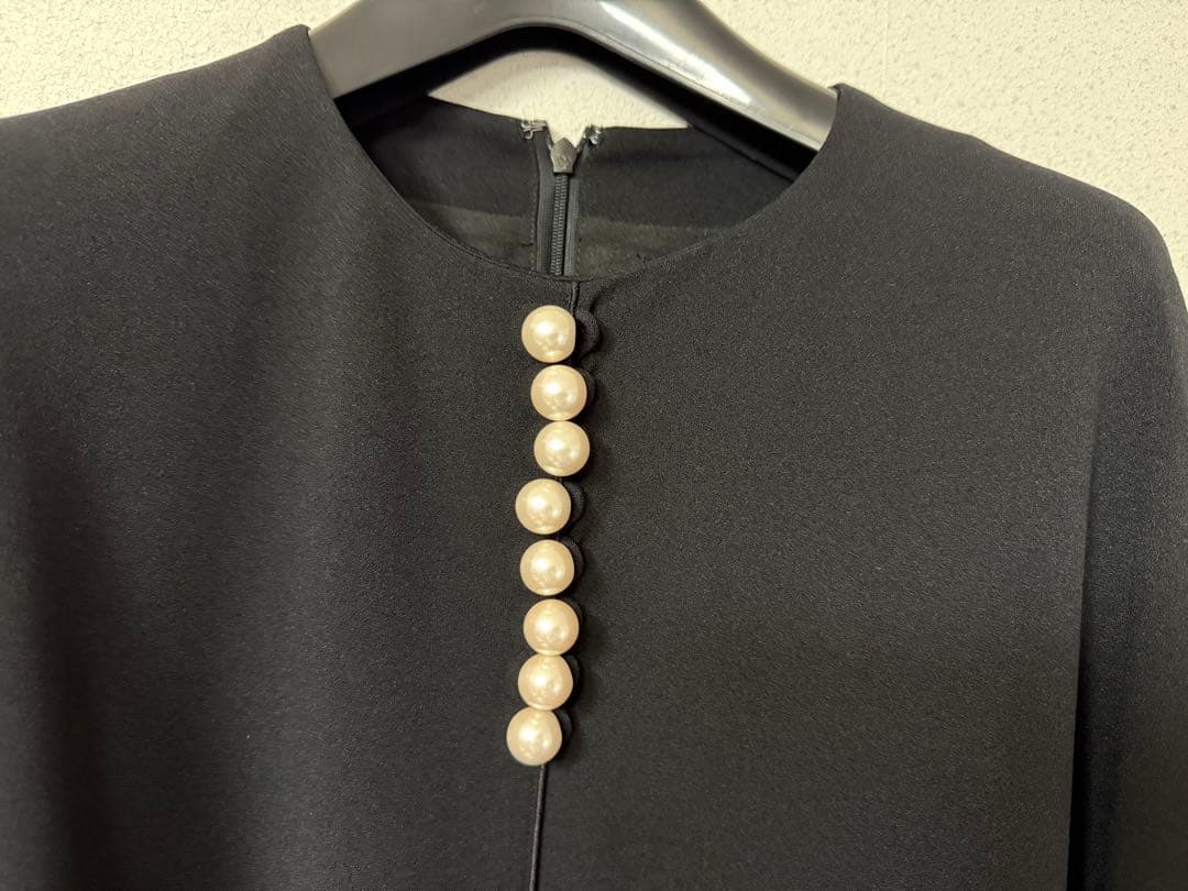 や*)様 LANVIN COLLECTION ブラックワンピース パールボタン