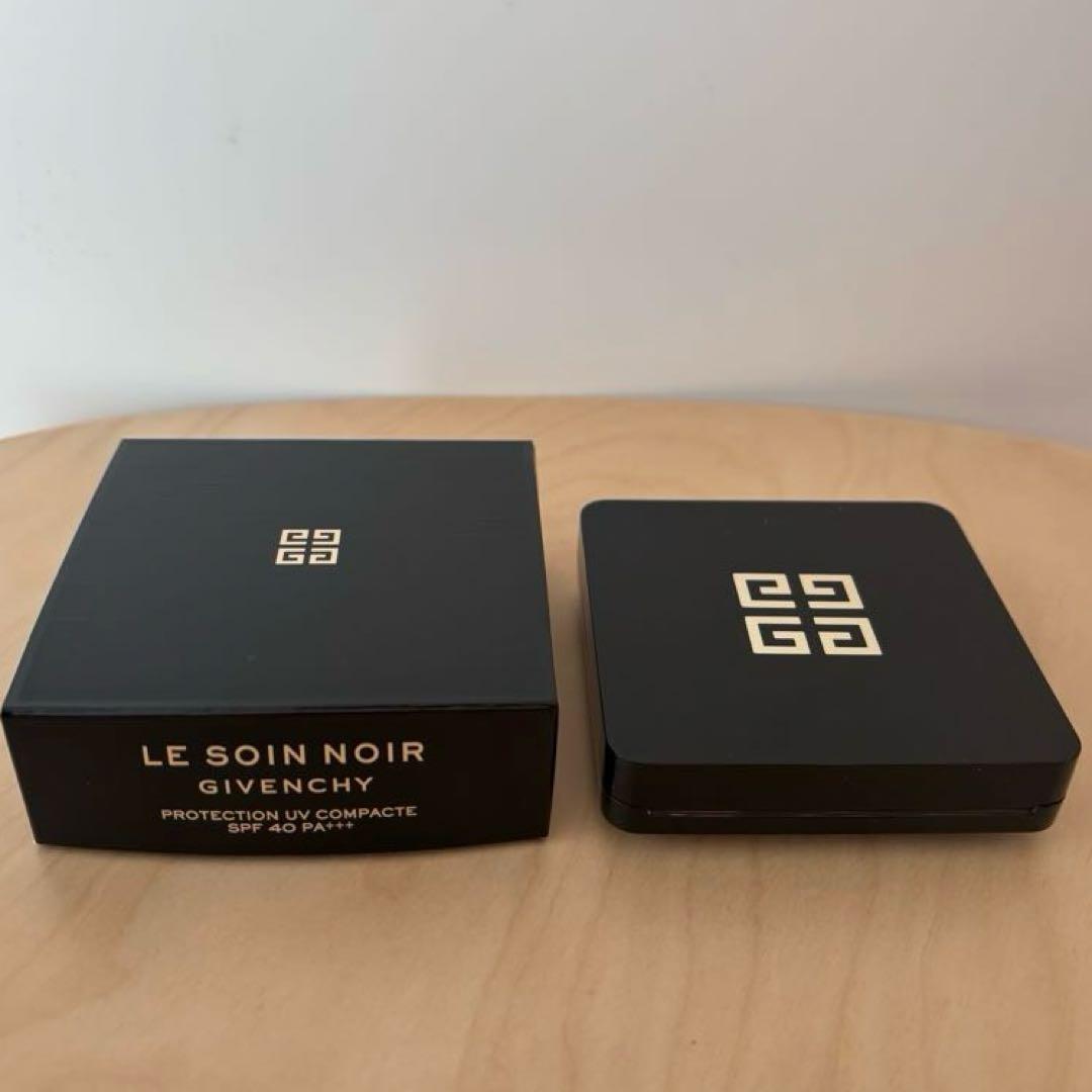 ジバンシー　ソワン ノワール UV コンパクト