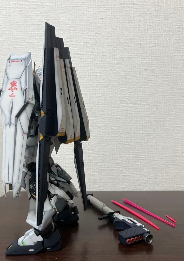 【ガンプラ完成品】MG νガンダム　ver.ka 全塗装