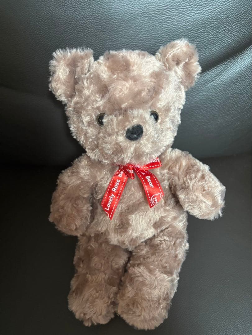 茶色のクマのぬいぐるみ2体