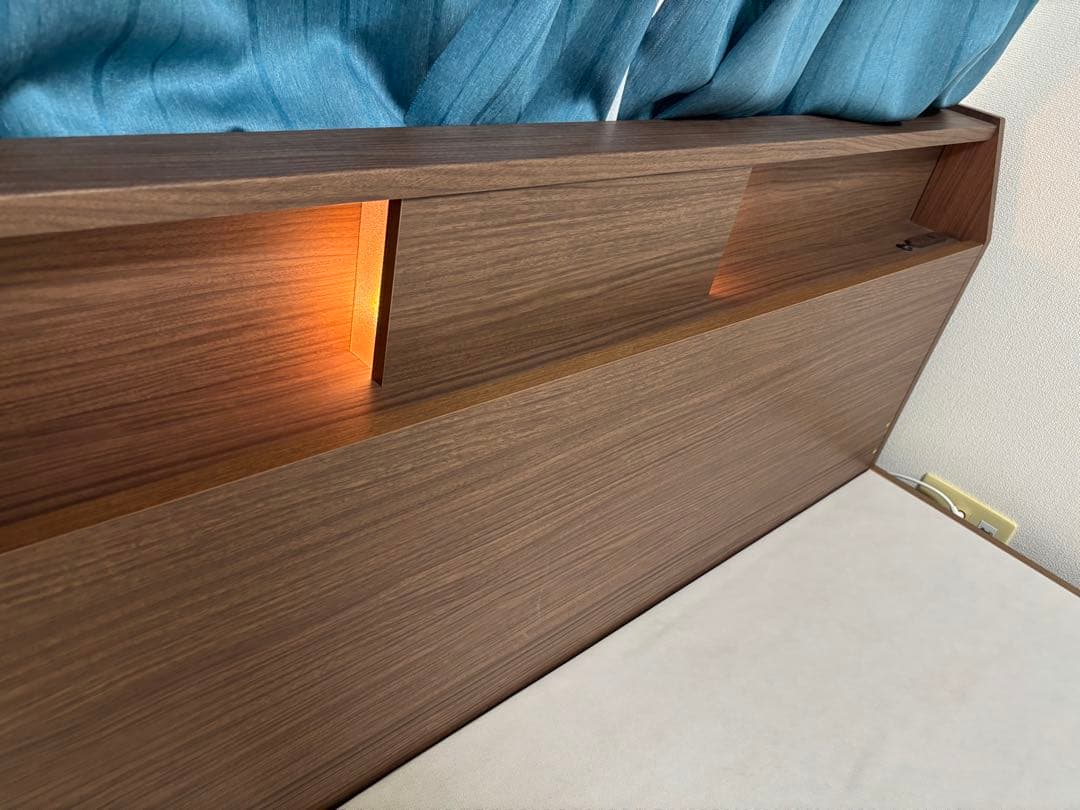 NITORI クイーン ベッドフレーム＋マットレス(Nスリープ プレミアム)