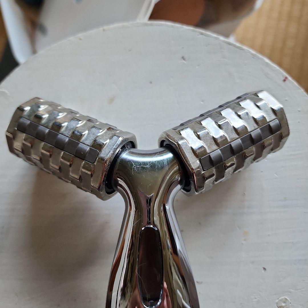 美顔ローラー ステンレススチール Y字型 二重ローラー