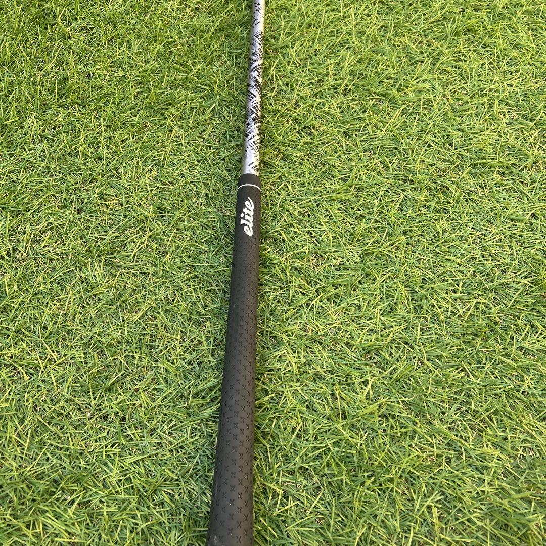 The ATTAS V2 6S ドライバータイトリストスリーブ付き