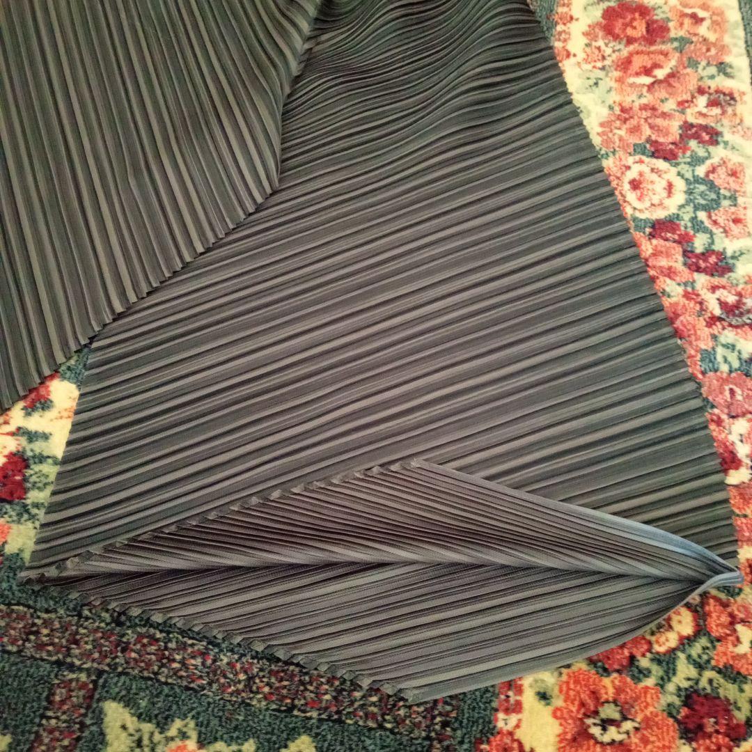 PLEATS PLEASE　ボリュームパンツ