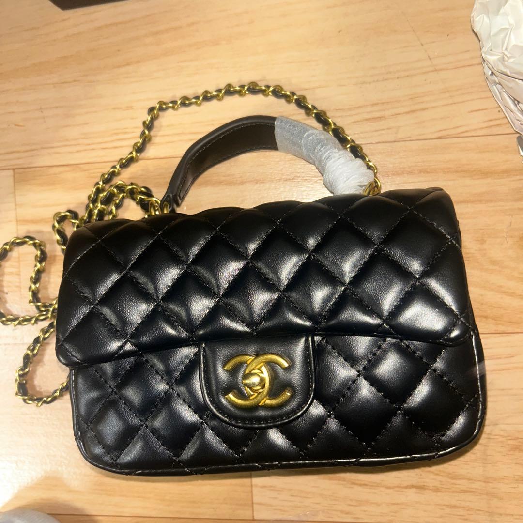 【早い物勝ち】終末価格ノベルティCHANELショルダーカバン