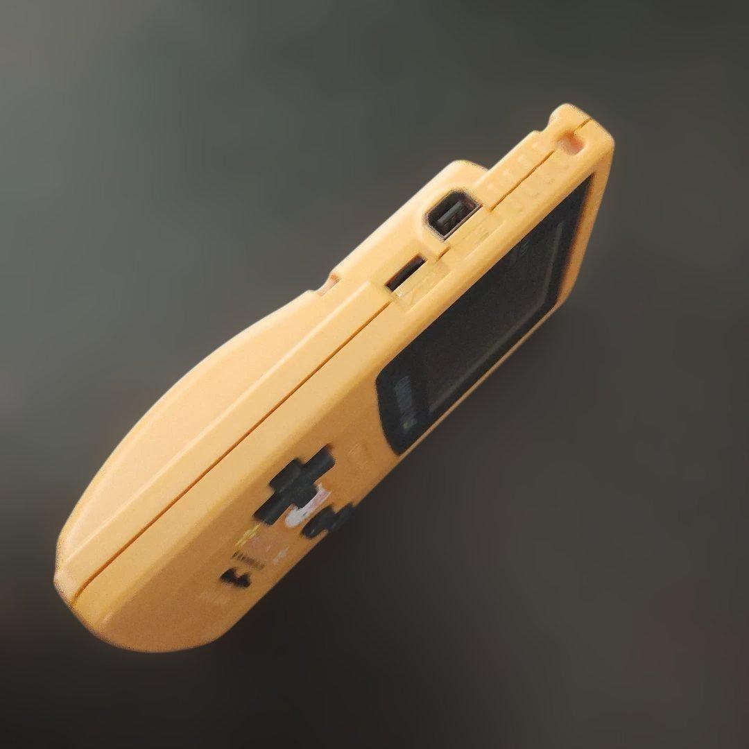 ゲームボーイカラー本体　キティモデル