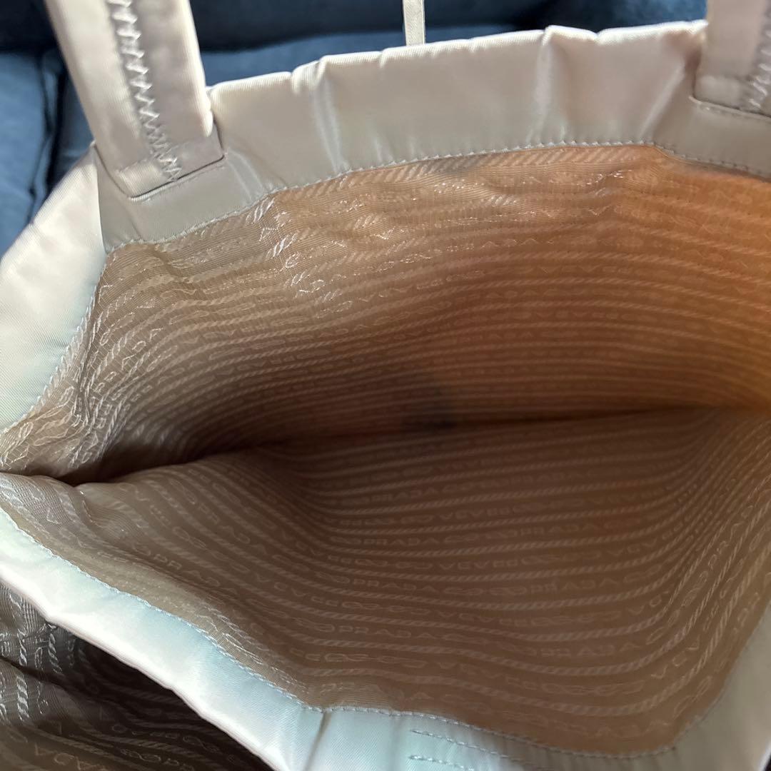 プラダ トートバッグ ベージュ