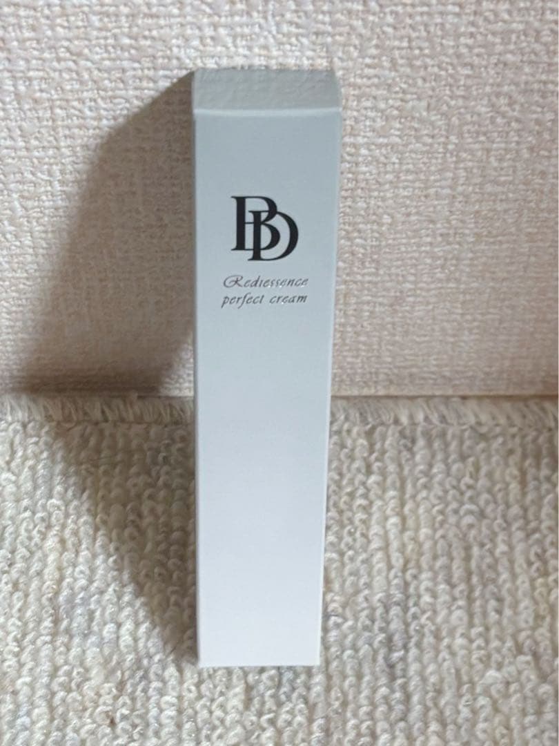 新品未開封　BeDoor レイディエッセンスパーフェクトクリーム 22g