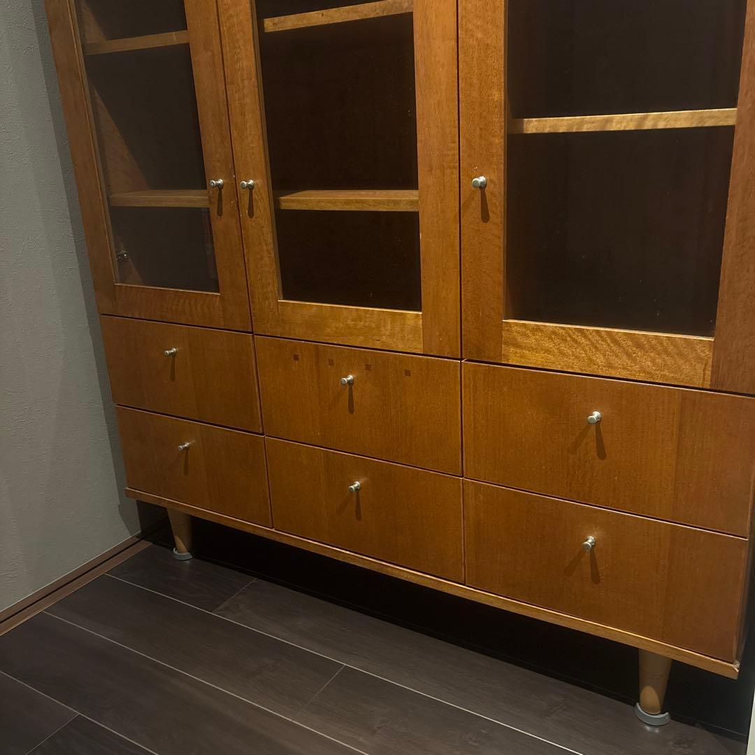 【海陸】ブラウン木製ガラス扉キャビネット