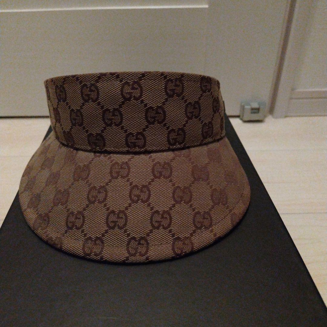 グッチ　サンバイザー