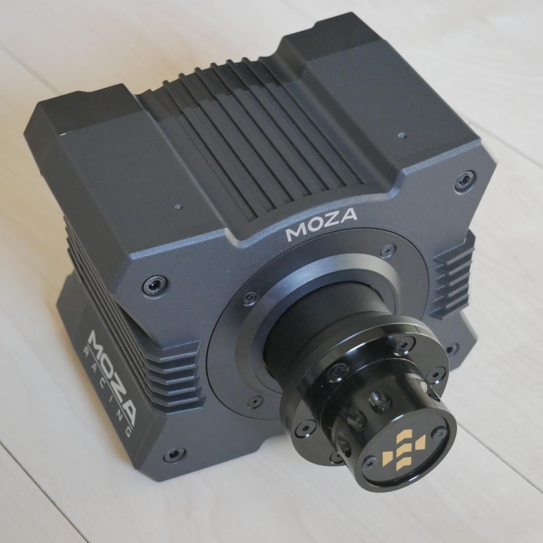 MOZA R5 ハンドルコントローラ