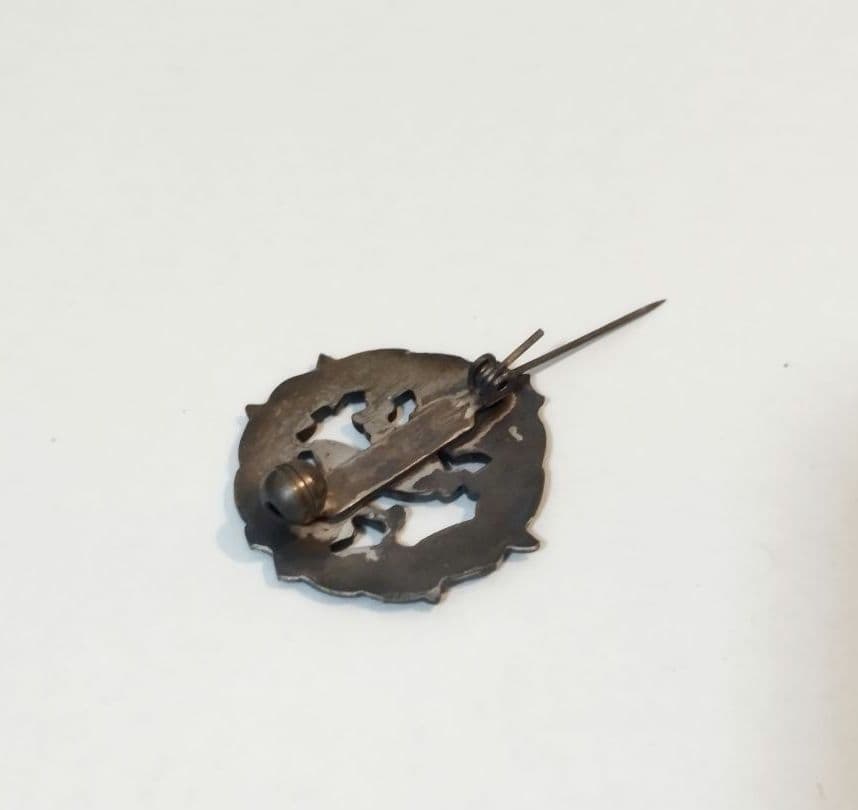 ●バッジ バッチ ピン ピンバッジ 校章 記章 徽章 聖心女子学院 シルバー