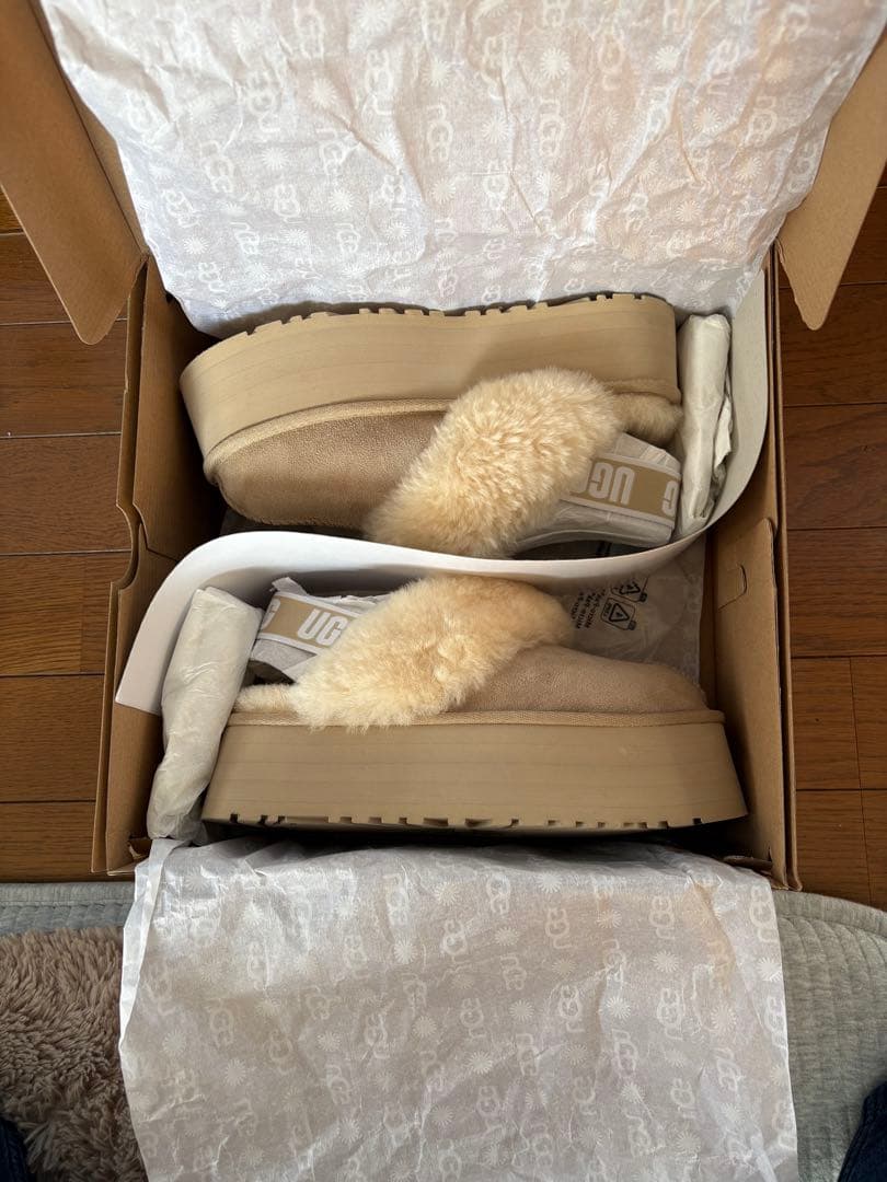 UGG ファンケット　マスタードシード