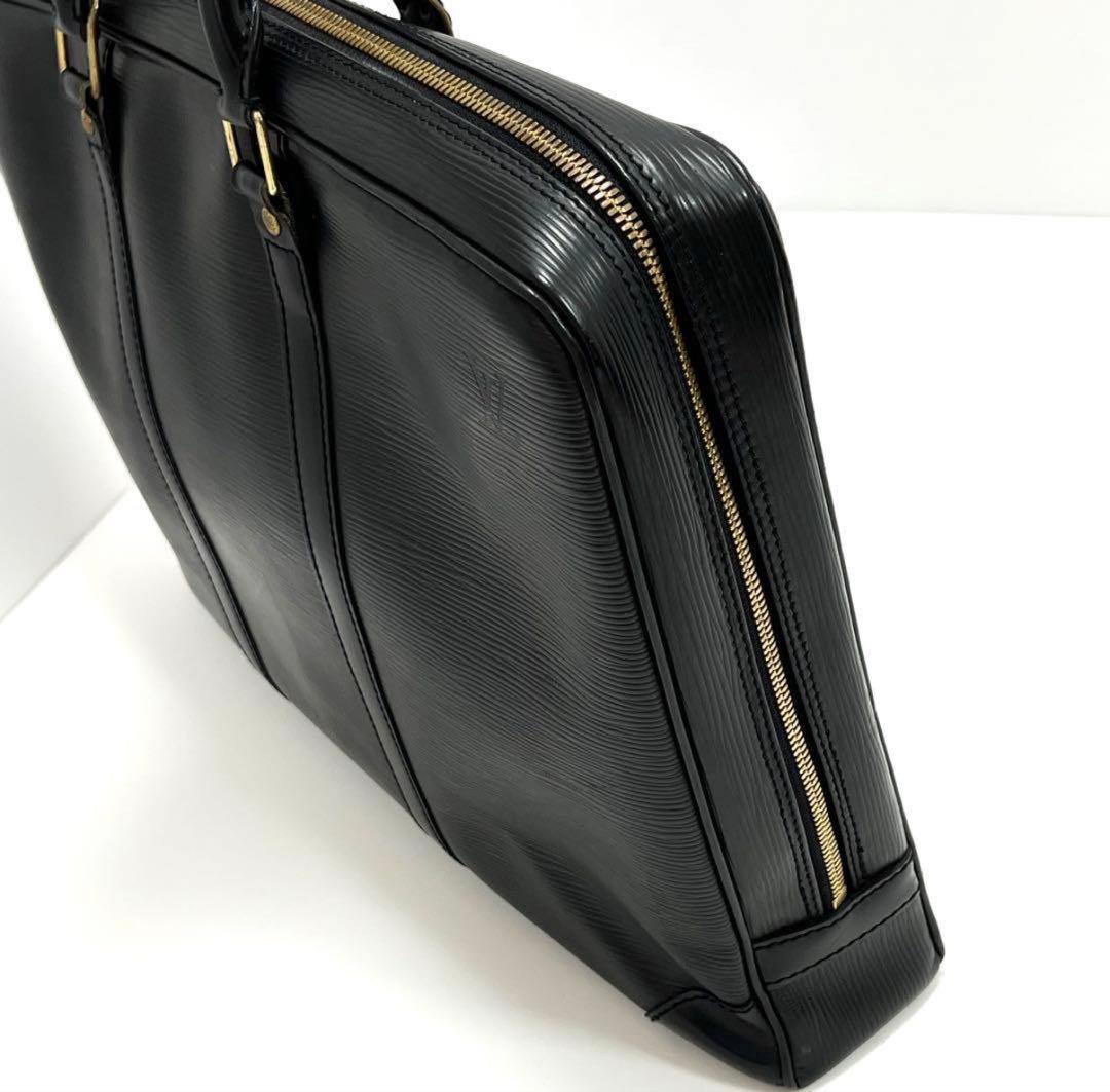 ルイヴィトン　エピ　ポルト　ドキュマン　ヴォワヤージュ　ビジネスバッグ　ノワール