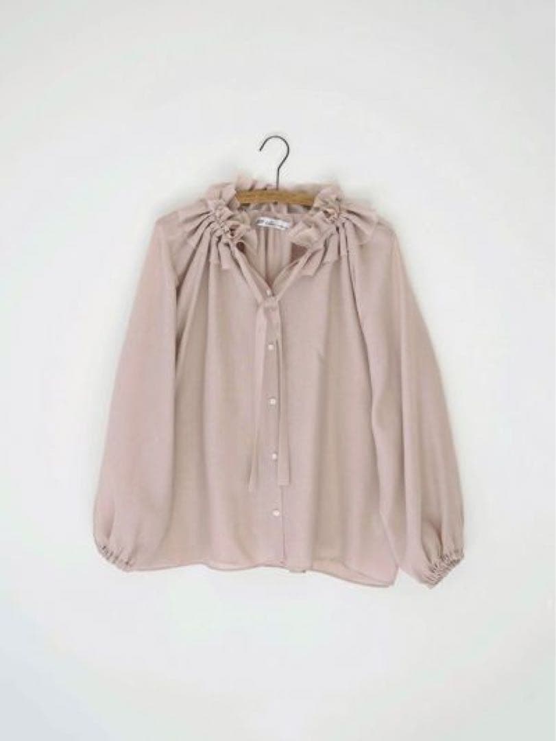 【新品¥5000お値引き】ハグオーワービエラダブルフリルカラーリボンブラウス