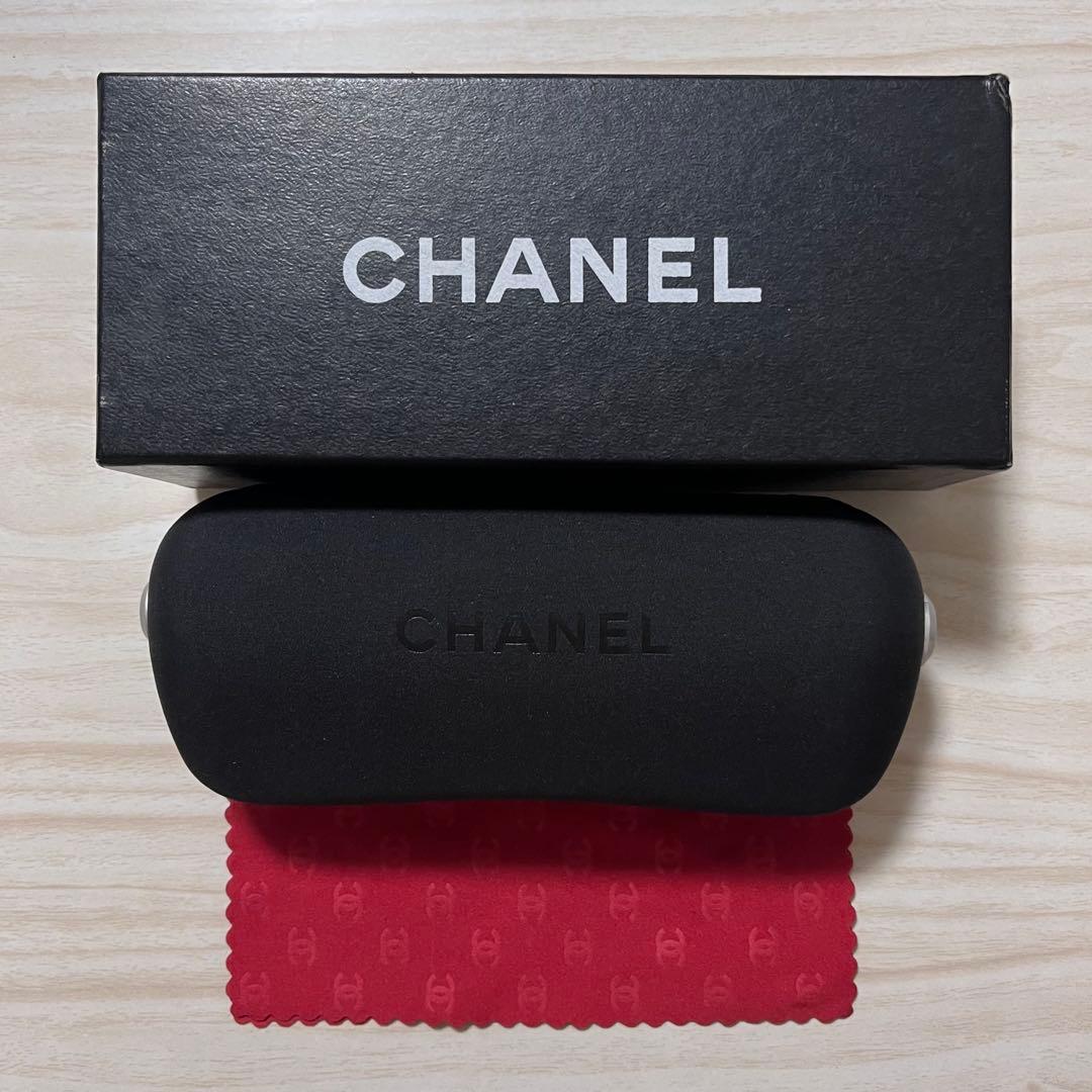 付属品付き CHANEL ココマーク リムレス サングラス 4002