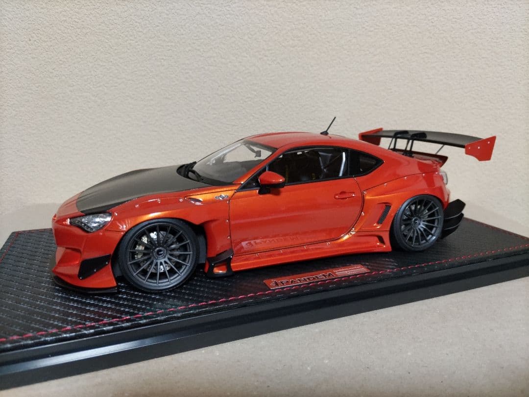 イグニッションモデル　1/18 パンデム86