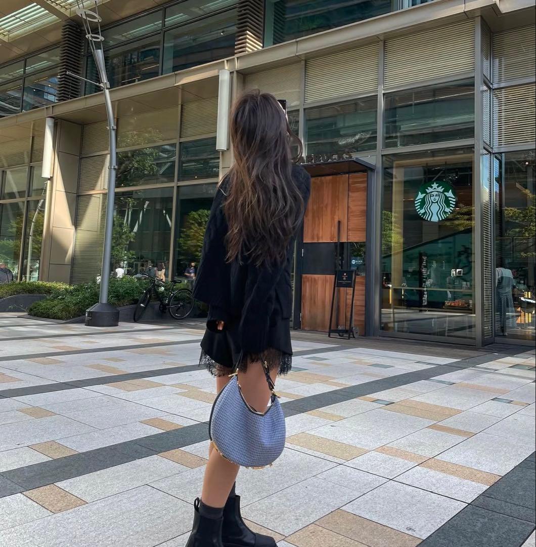 セルフポートレイト レース ハイウェストショートパンツ 加治ひとみさん着用