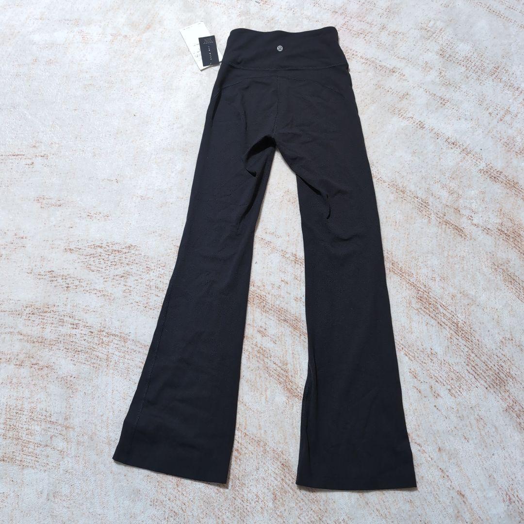 なっちゃん♡　lululemon Groove SHR Flare パンツ