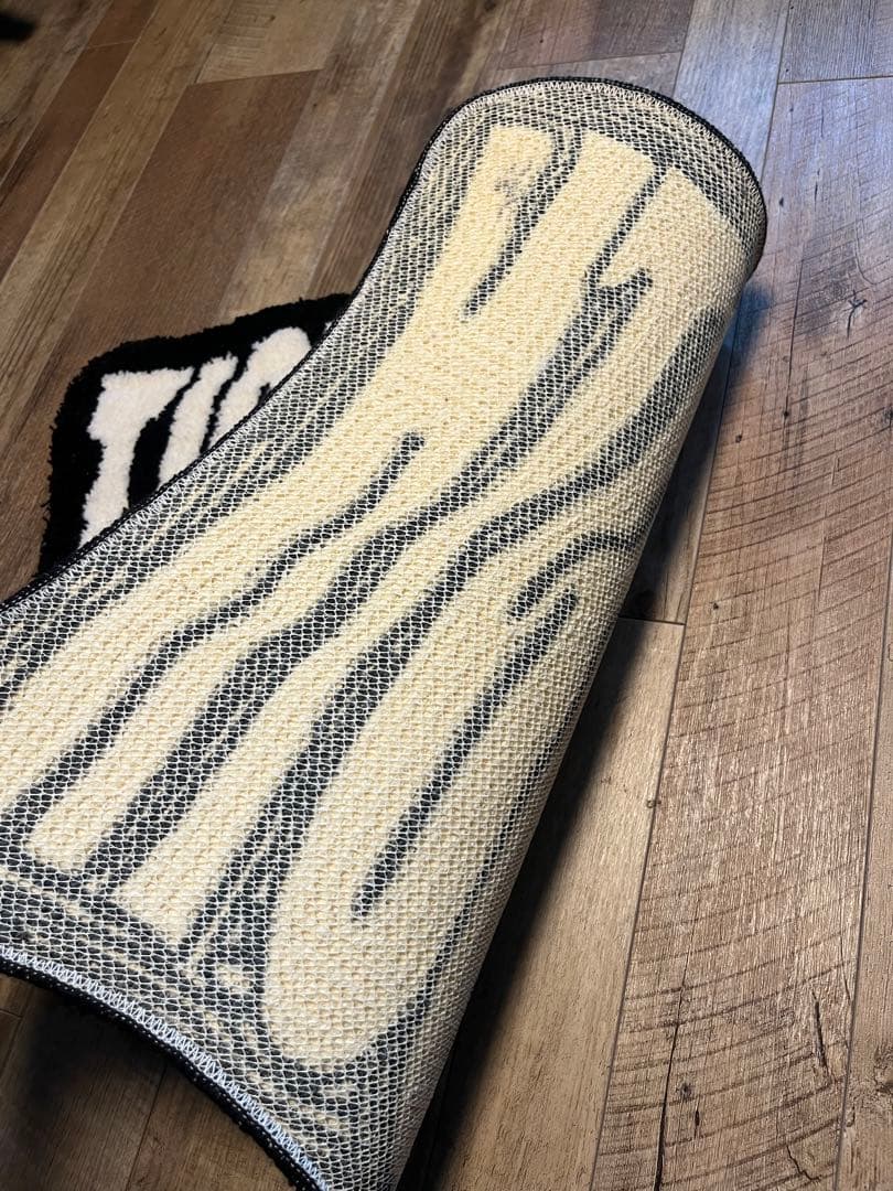 TIGHTBOOTH ラグマット