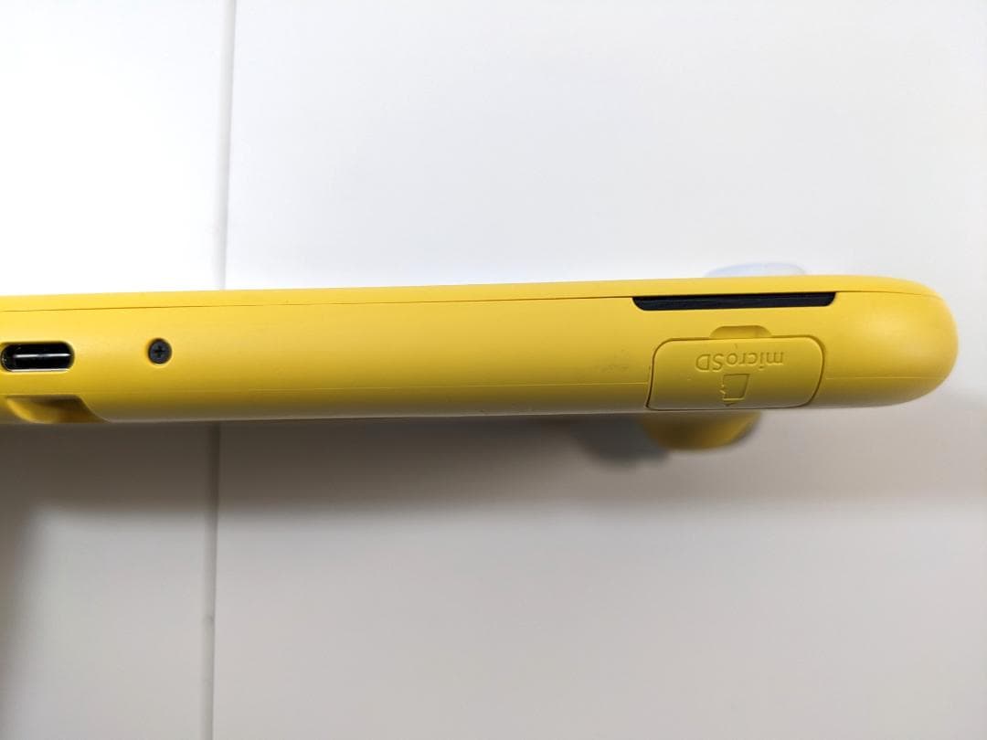 Nintendo Switch Lite イエロー 本体　スイッチライト