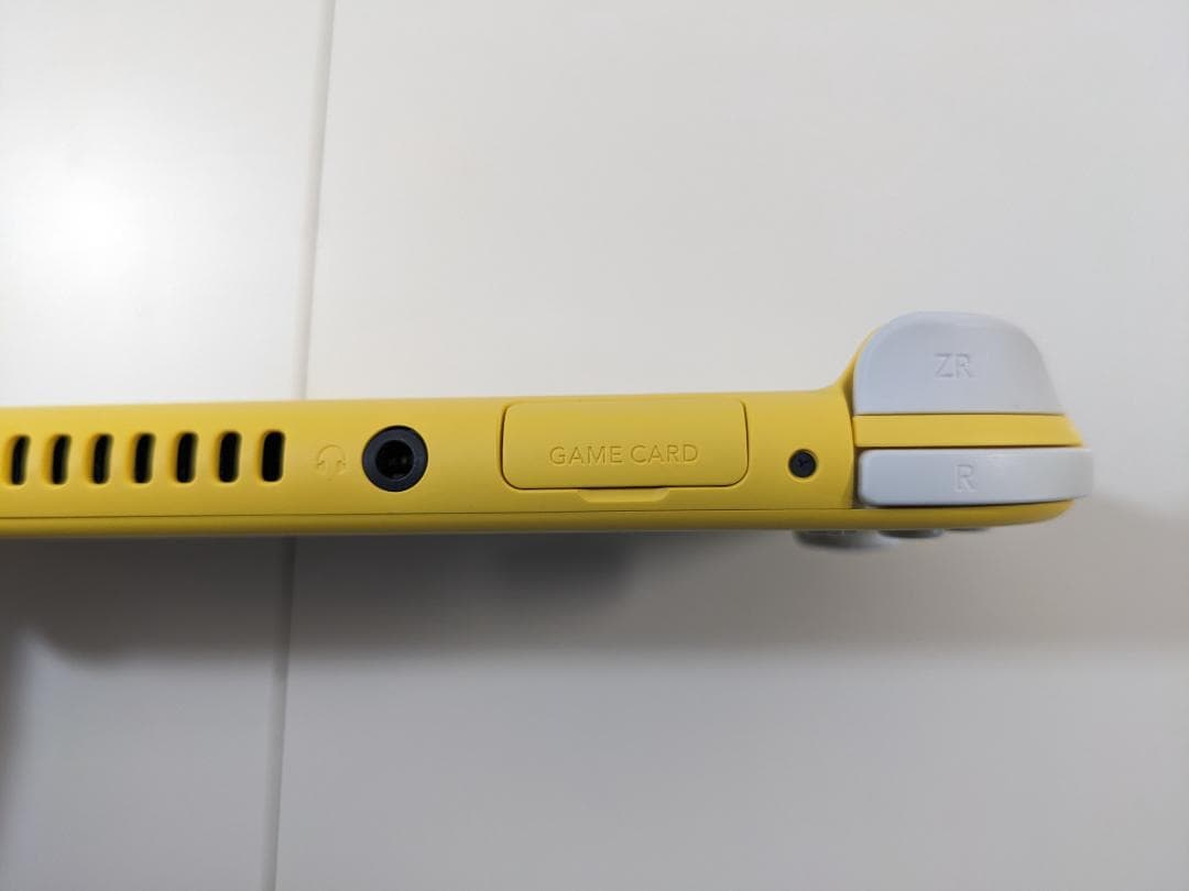 Nintendo Switch Lite イエロー 本体　スイッチライト