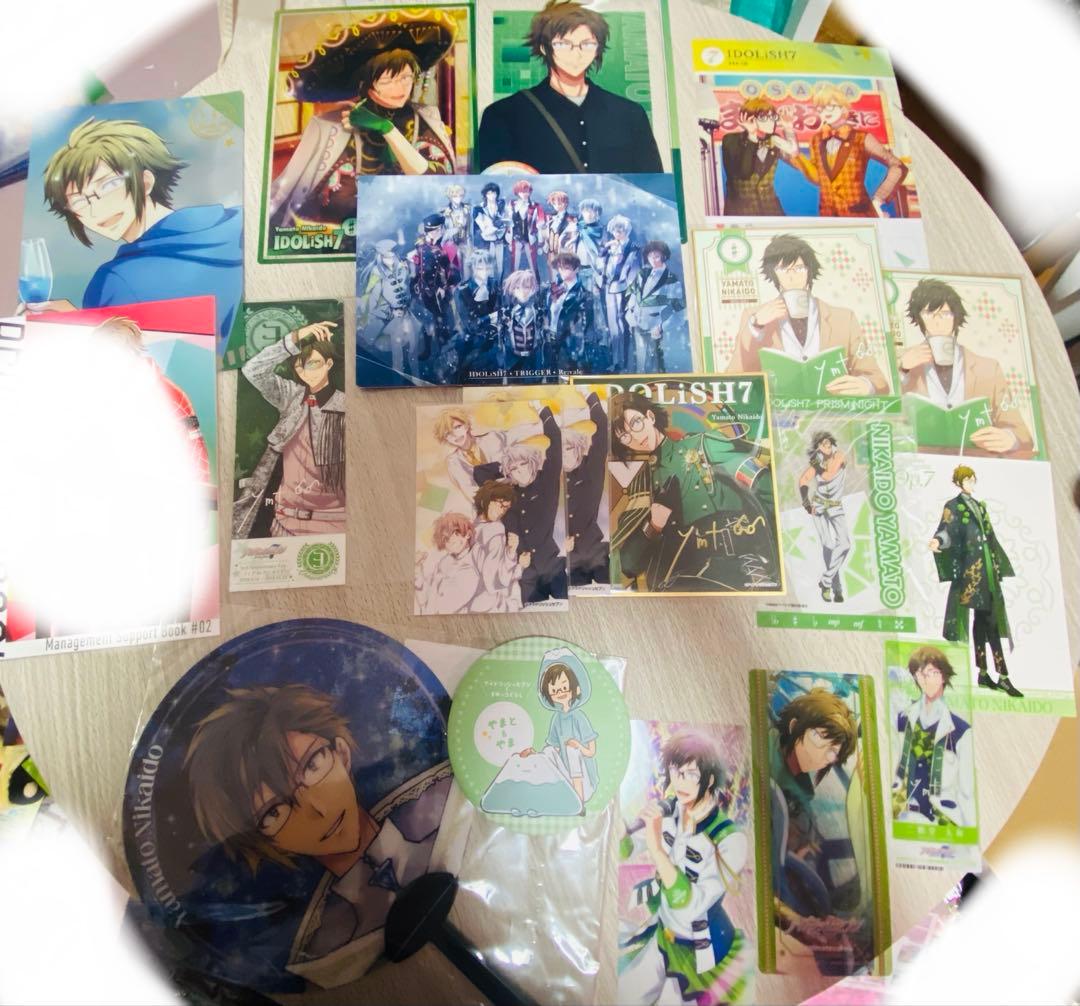 アイドリッシュセブン二階堂大和グッズまとめ売り　ぬい・アクスタ・缶バ・カード多数
