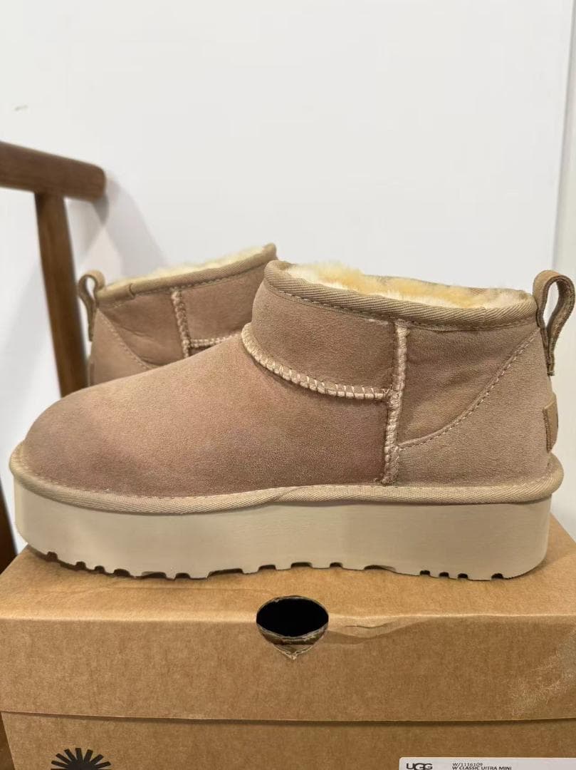 UGG クラシック ウルトラミニ プラットフォーム 3cm厚底 サンド 25cm