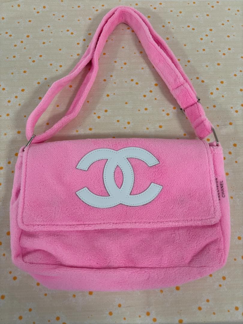 ピンク ふわふわ ショルダーバッグ BTSテテ着用　パイル生地