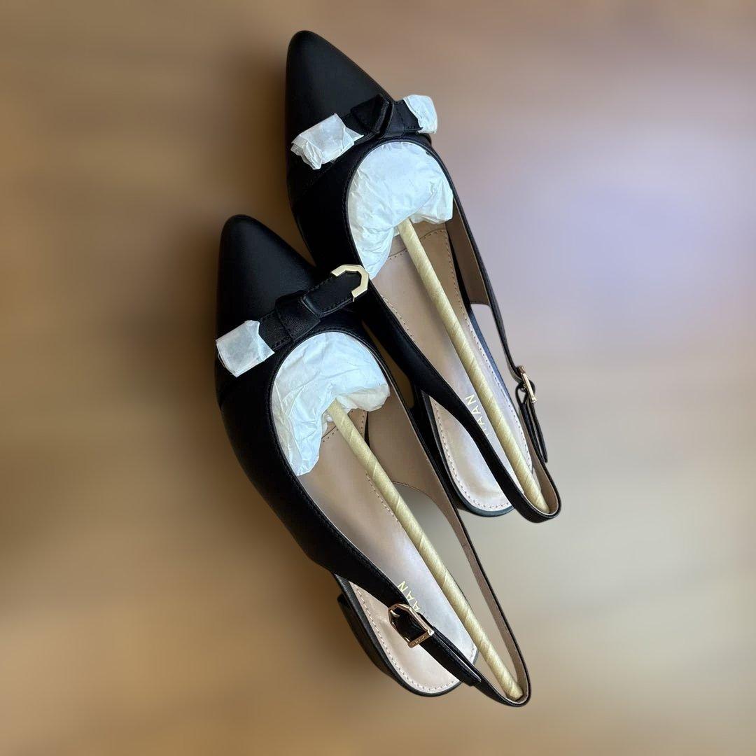 Cole Haan ブラック ポインテッドトゥ ミュール