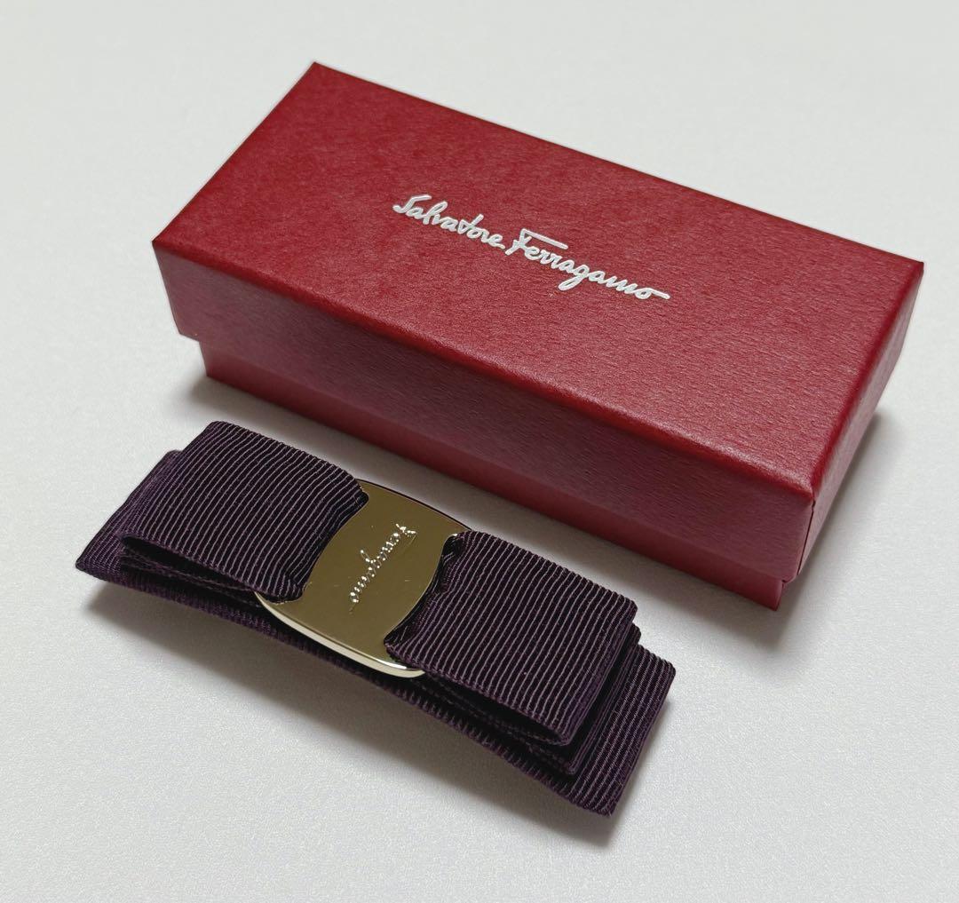 新品 Ferragamo フェラガモ ヴァラ リボン バレッタ プレゼントにも♡