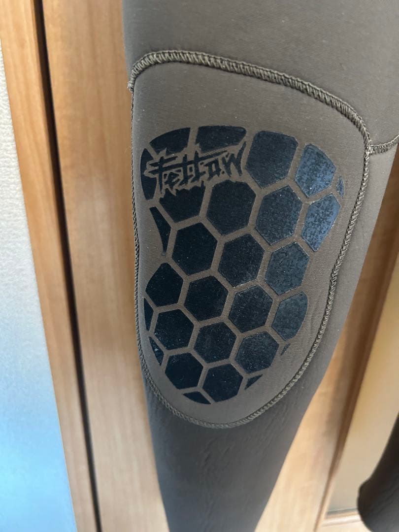 fellow セミドライ　Ｌサイズ3㎜✖️5㎜　裏起毛　ウェットスーツ