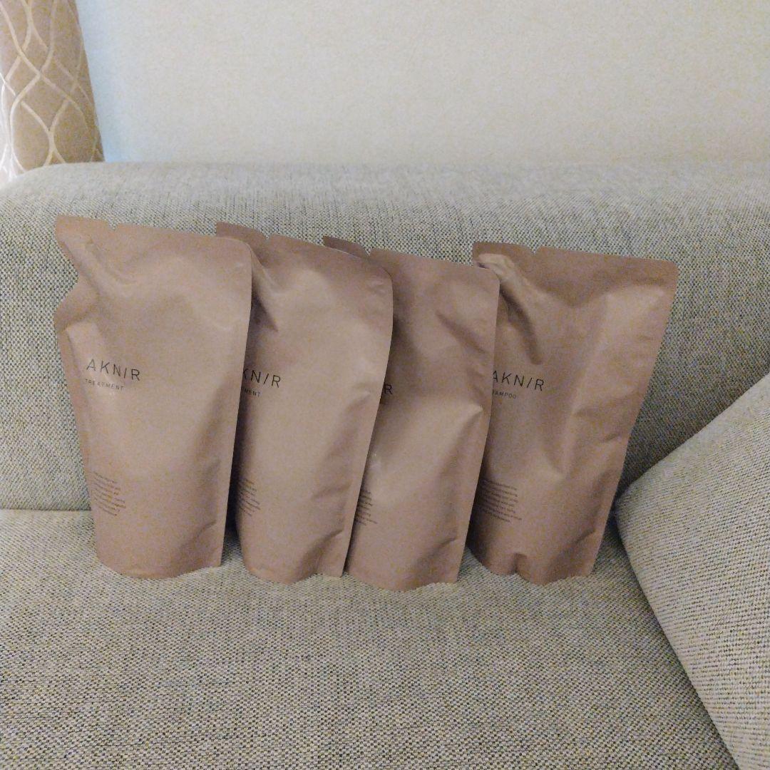 【新品未使用】AKNIR 薬用シャンプー　トリートメント 詰替セット2セット