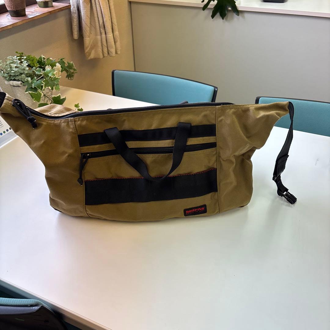 BRIEFING ボストンバッグ カーキ