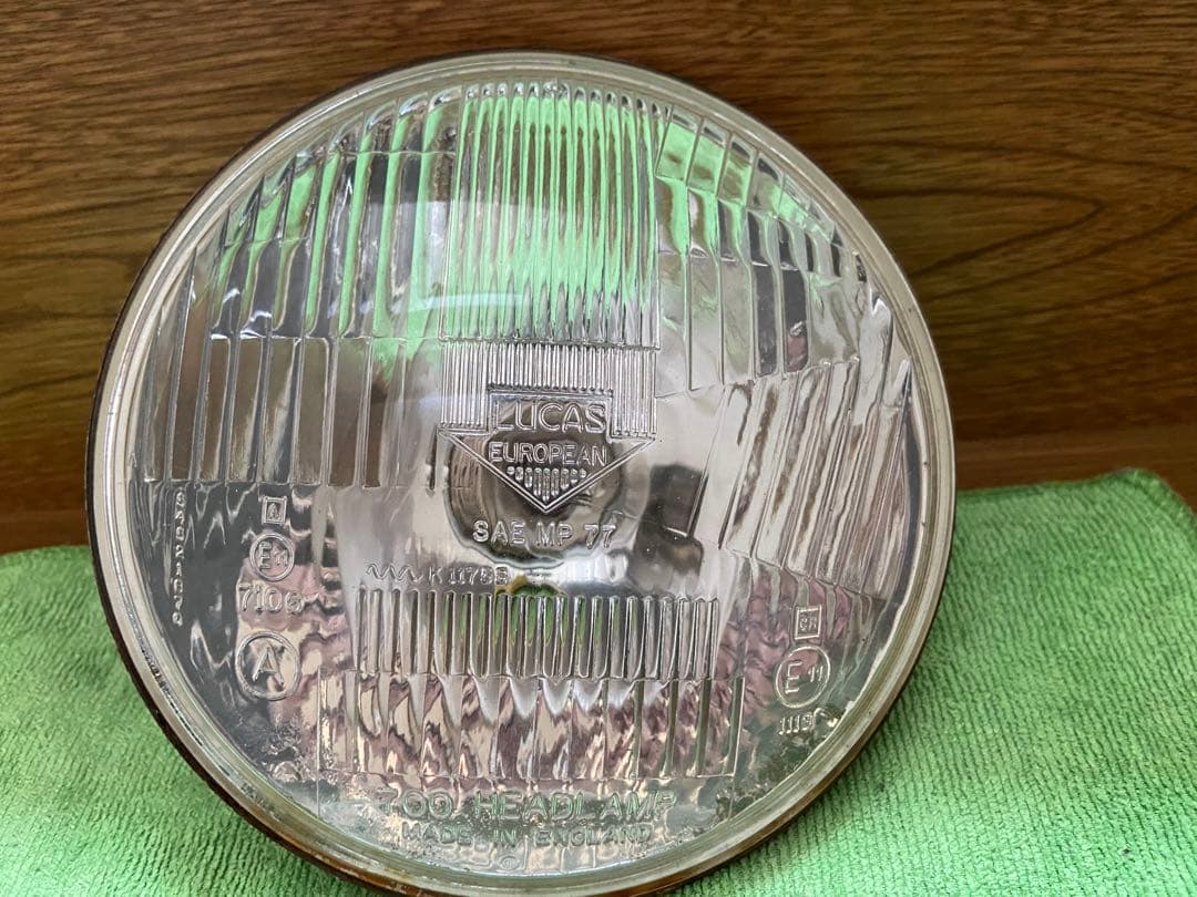 レトロ昭和ルーカスシールドビーム