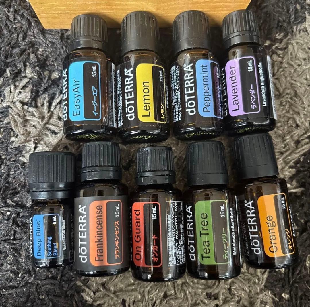 ドテラ　doTERRA 基本の精油９本とボックスのセット　エッセンシャルオイル