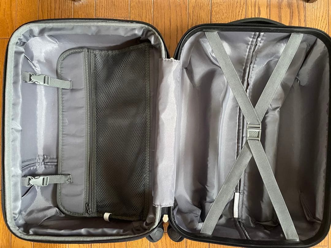 BIGBANG × キースヘリング スーツケース