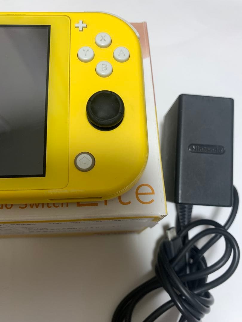 Nintendo Switch Lite イエロー 本体とACアダプター付き