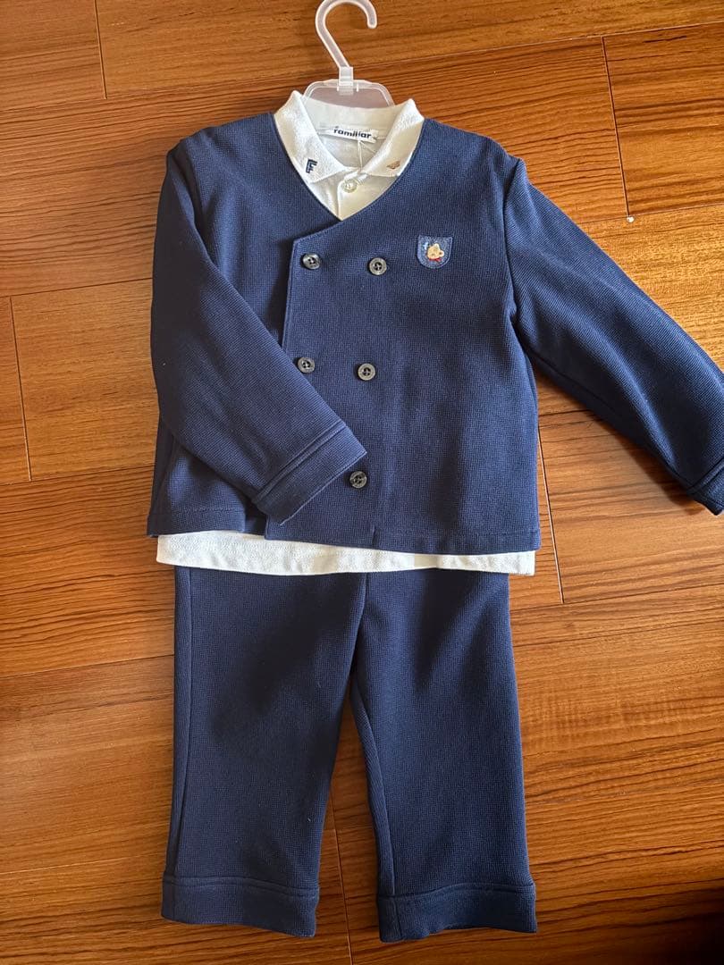 familiar ネイビー スーツセット　90 男の子
