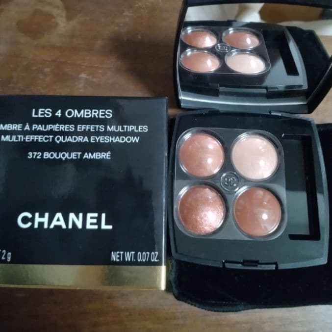 シャネル　限定　レキャトルオンブル　372