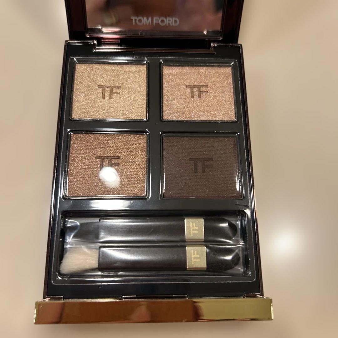 TOM FORD アイカラークォード　 新品、未使用品　48 ピーチグラマー