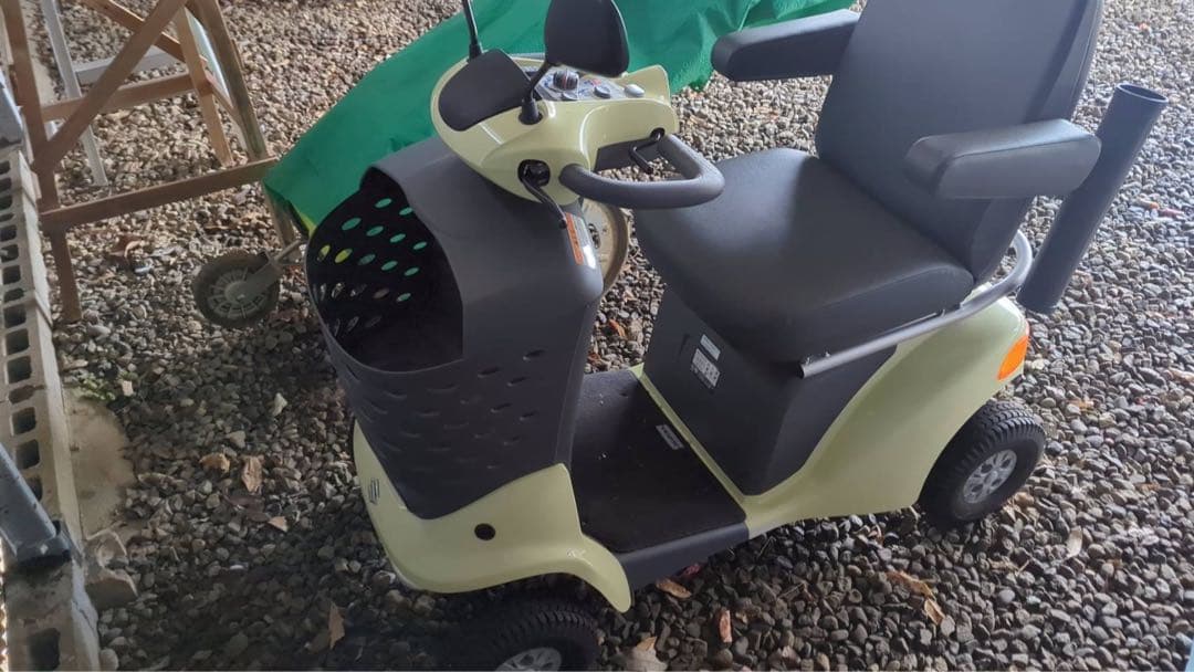 スズキ 電動セニアカー　ET4DB