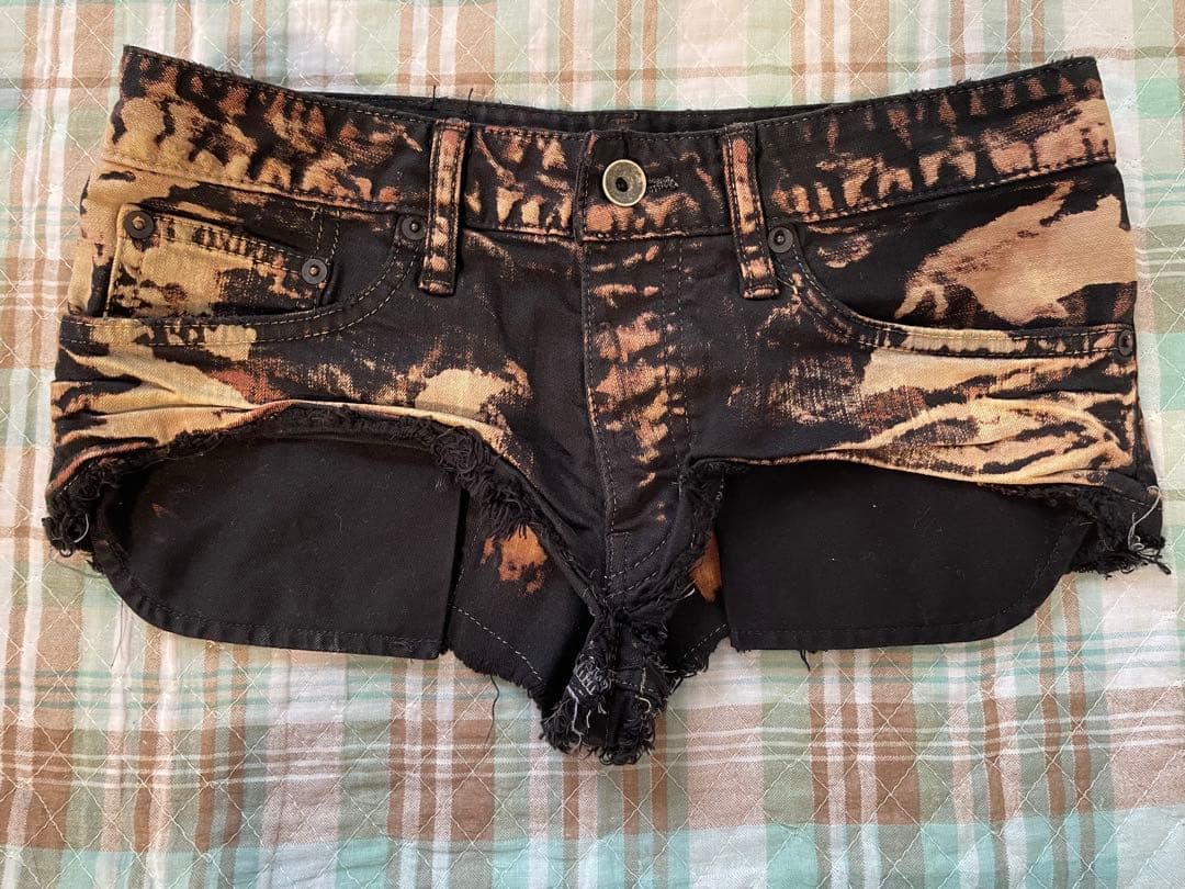 LGB　ダメージ　ショートパンツ　ボタンフライ　フロントボタン　ブラック