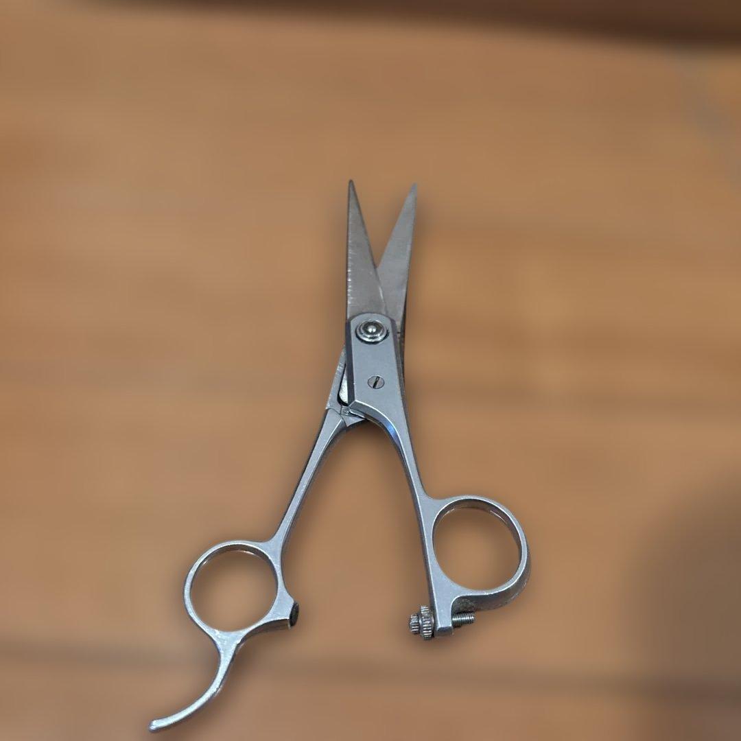 ステンレス製散髪用シザー