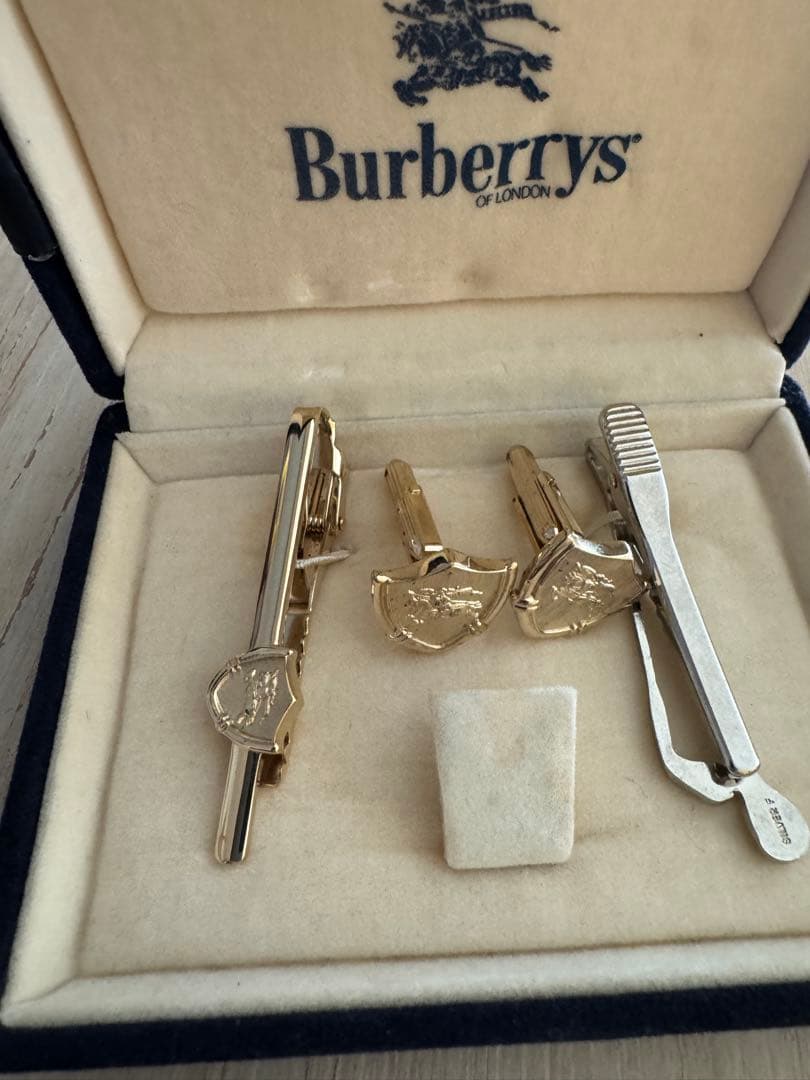 【Burberrys】ネクタイ・カフスピンセット 【未使用】