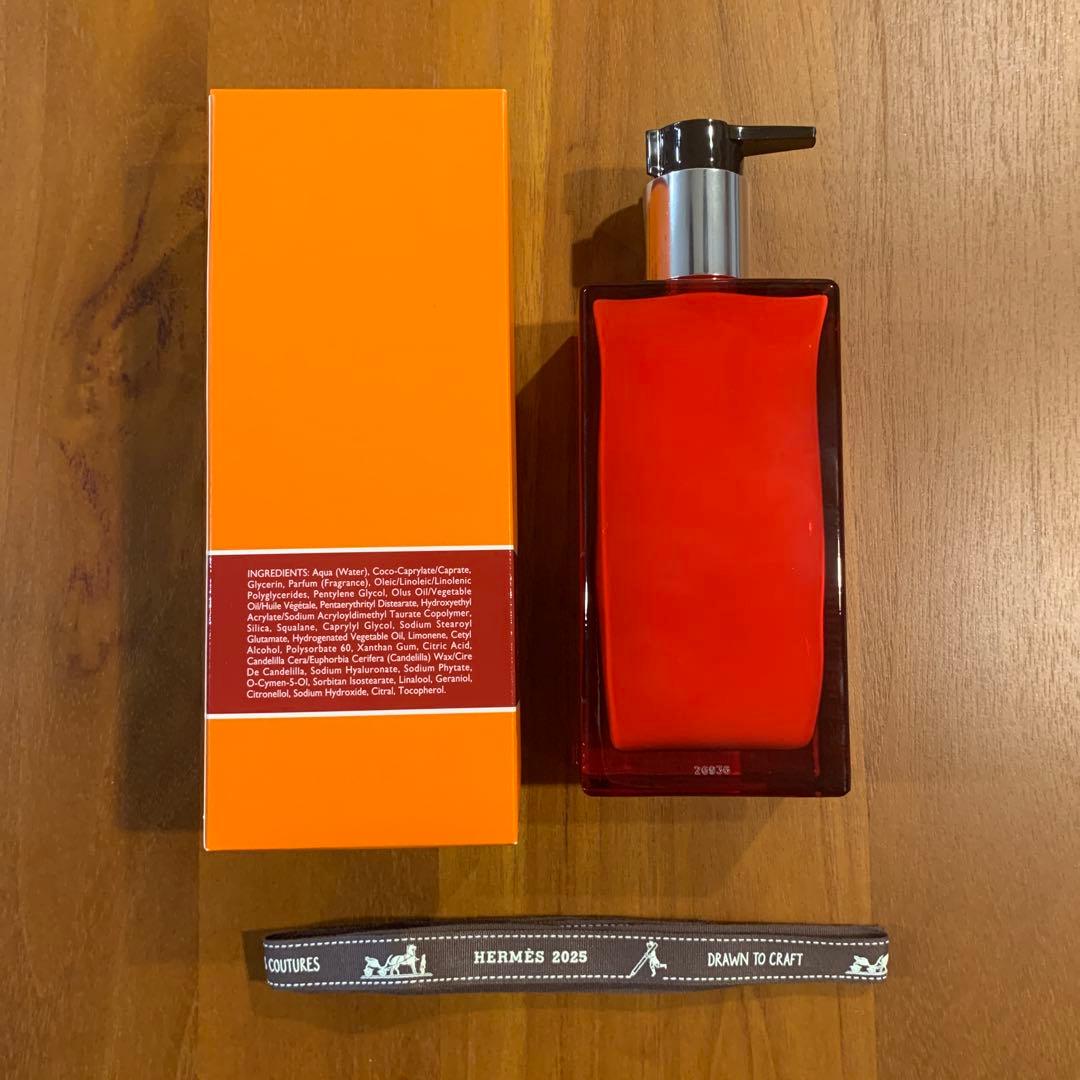 Eau de rhubarbe éclarate ボディローション 200mL